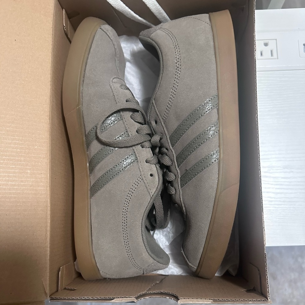 Adidas women’s Sneakers - Taupe and Brown